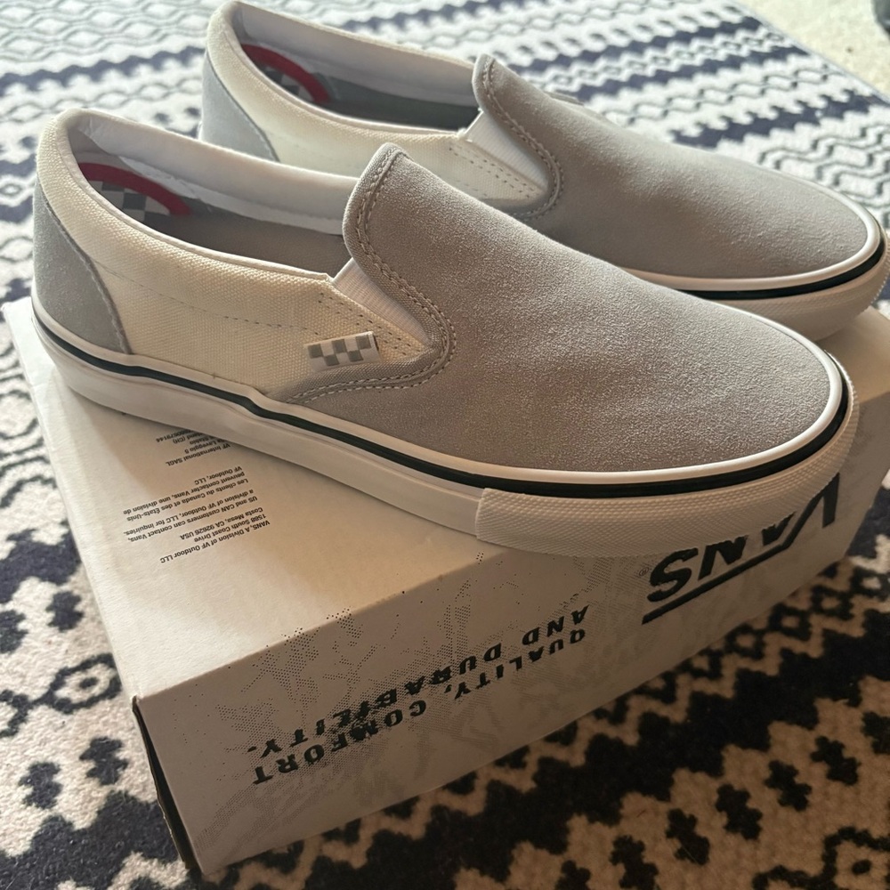 New!Vans Gray and White -Suede and Canvas Slip-On Sneakers Women’s 8 / Men’s 6.5
